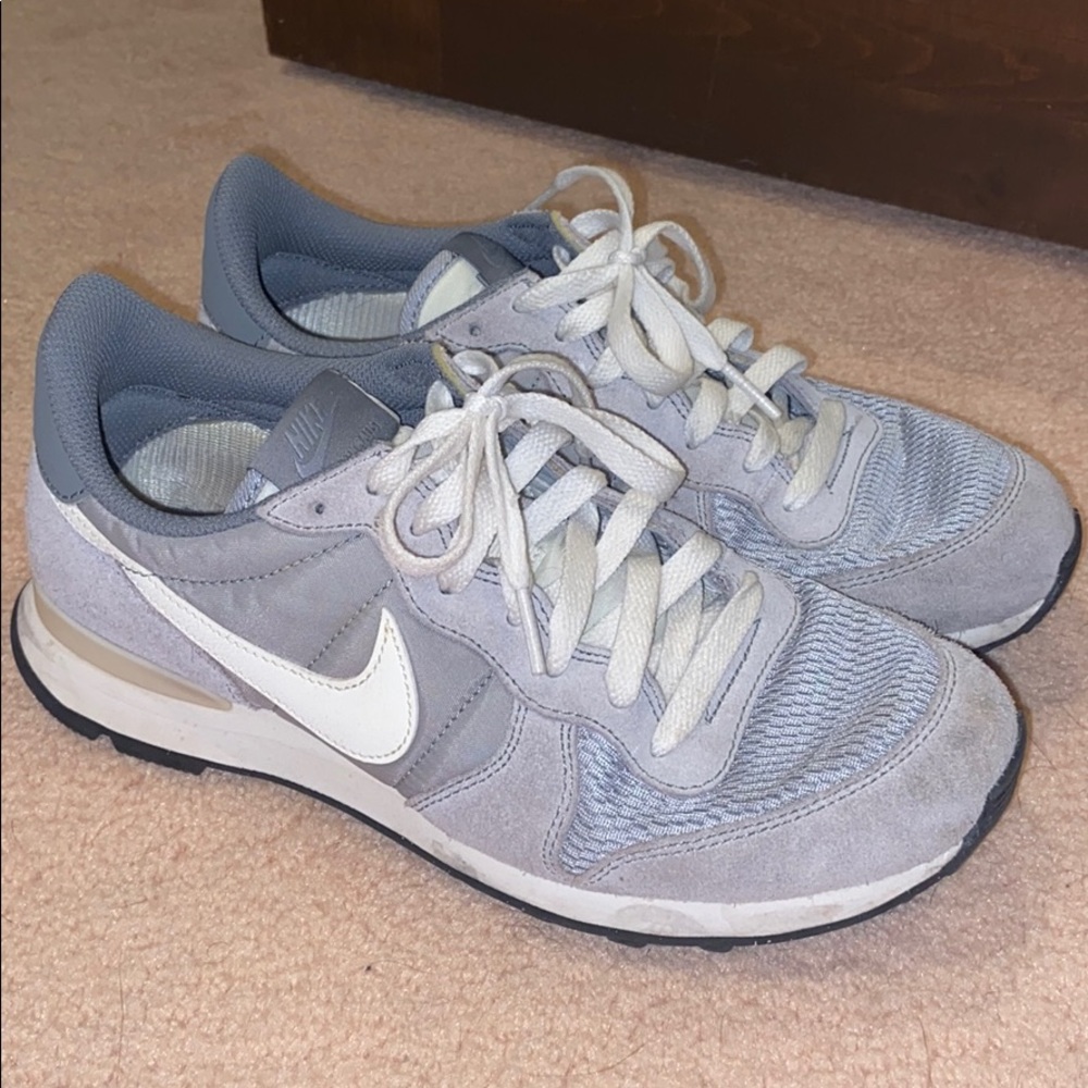 retro nike sneakers